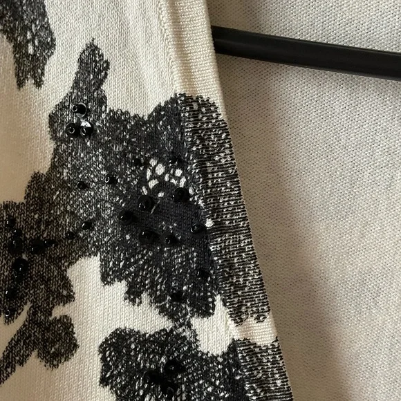 Worthington sweater. Cardigan. Silk. Beaded. Embroidered.  Size L. - Picture 5 of 9